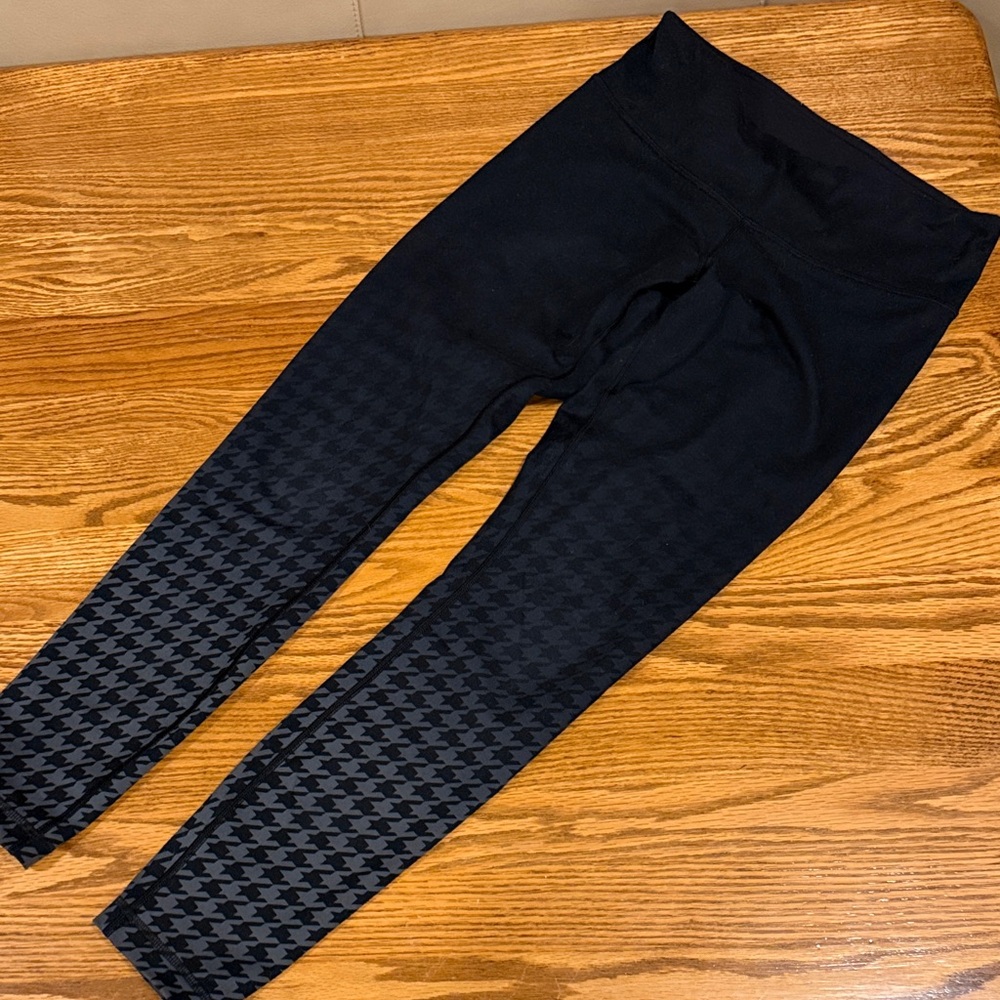Lululemon Black Fade Print Leggings - 6